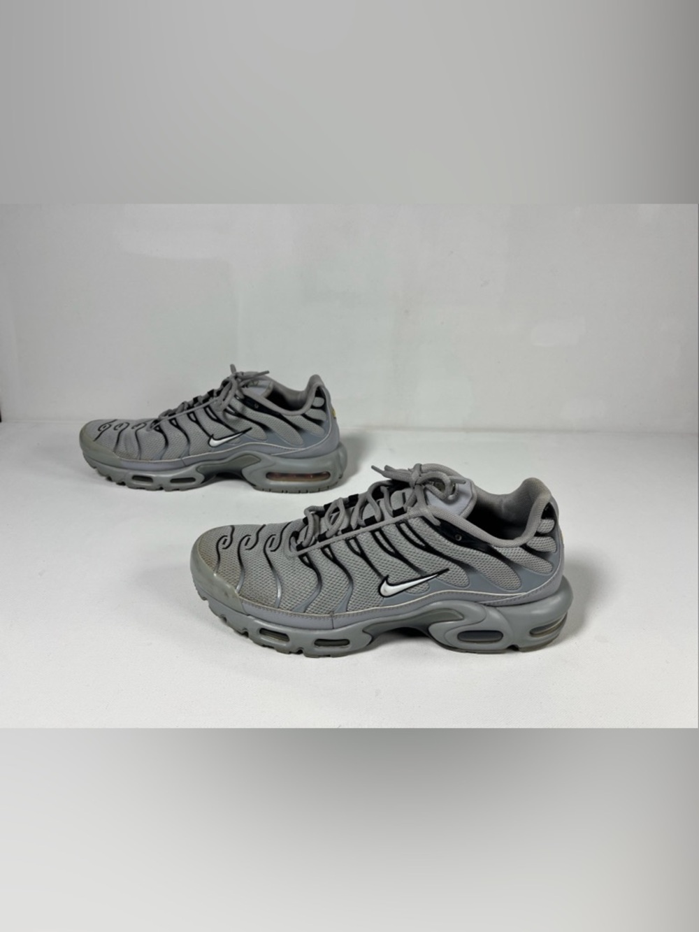SOLD Nike Air Max Plus Tn Wolf Grey Sneakers Shoes 852630-021 Men’s 10 - Picture 1 of 14